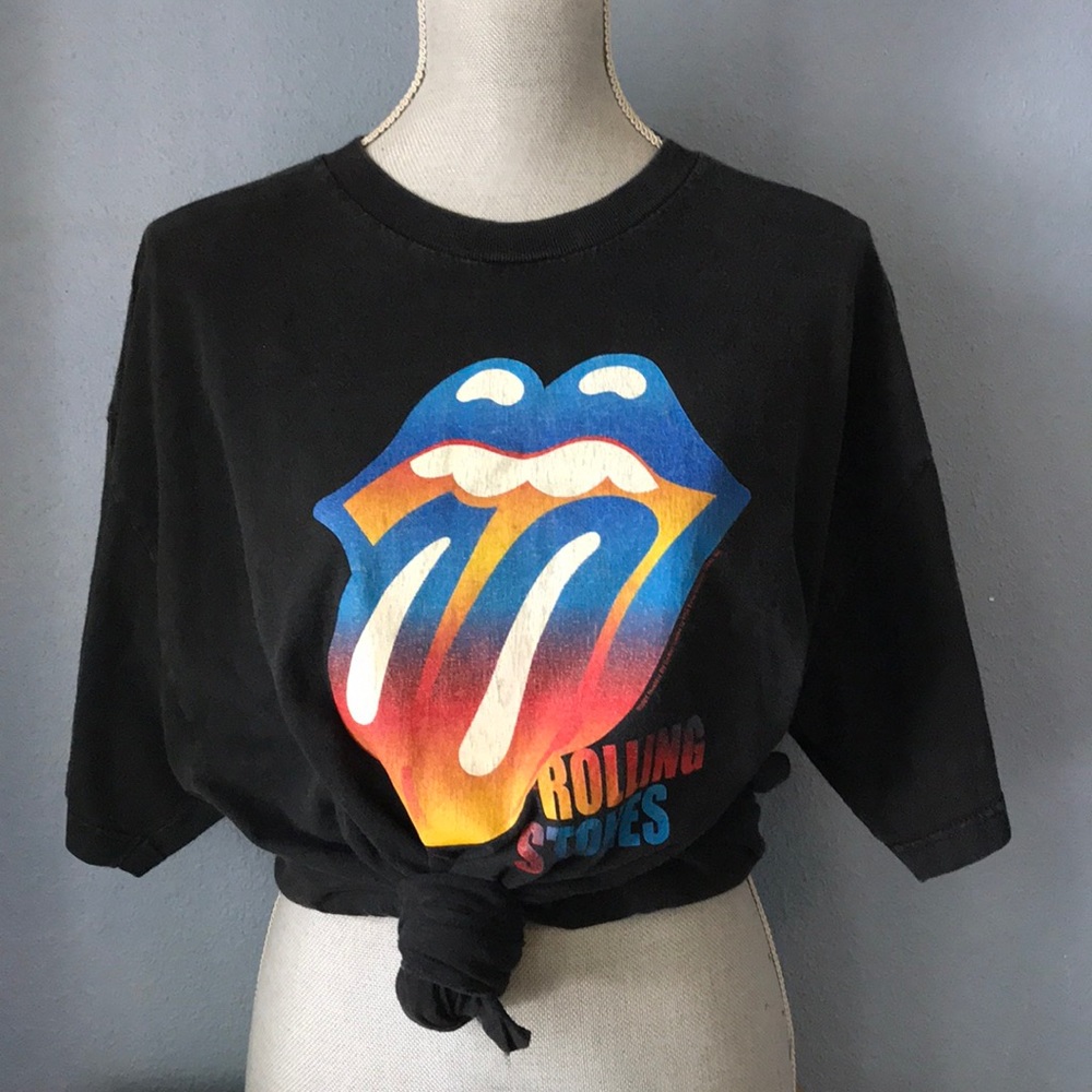 Black Rolling Stones Vintage Style T-Shirt Rainbow
